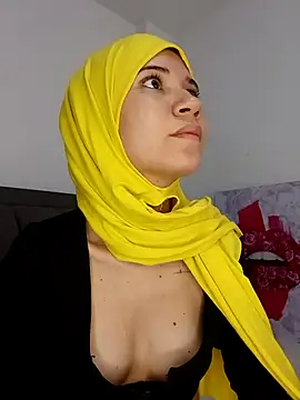 Snapshot of hanaa_18 chatting on March 2025 03:31:02 PM hanaa 18 online show from March 2025 03:31:02 PM