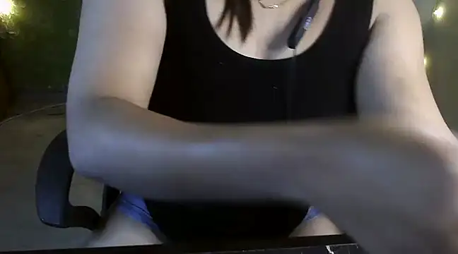 Snapshot of _Redwine_ chatting on December 2024 06:37:02 AM Redwine online show from December 2024 06:37:02 AM