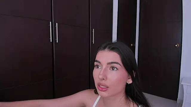 Coralinee 01 online show from January 2025 08:21:02 PM