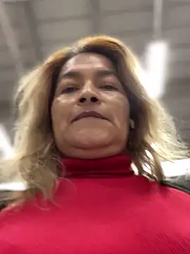 Snapshot of Jlo_69 chatting on February 2025 10:32:01 PM Jlo 69 online show from February 2025 10:32:01 PM