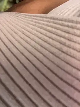 Snapshot of Jlo_69 chatting on February 2025 08:41:02 PM Jlo 69 online show from February 2025 08:41:02 PM