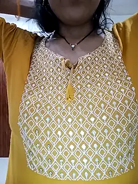 Snapshot of Hot-Shivani chatting on February 2025 02:21:01 AM Hot-Shivani online show from February 2025 02:21:01 AM