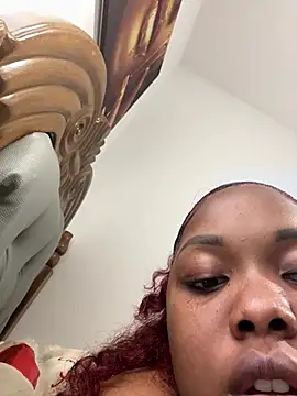 SSEXYBUBBLEBUTT101 online show from February 2025 10:13:01 PM