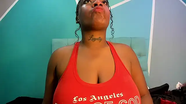 Snapshot of AlondraFerri1 chatting on January 2025 02:33:01 AM AlondraFerri1 online show from January 2025 02:33:01 AM