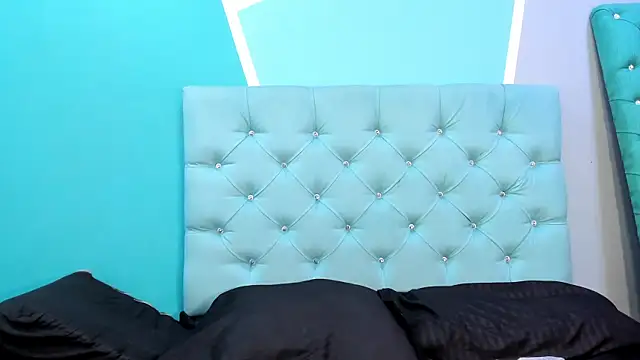 Snapshot of AlondraFerri1 chatting on February 2025 03:23:01 AM AlondraFerri1 online show from February 2025 03:23:01 AM