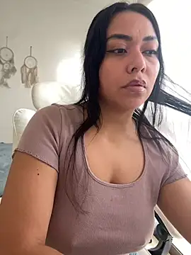 Snapshot of PetitLumiere chatting on February 2025 12:49:01 PM PetitLumiere online show from February 2025 12:49:01 PM