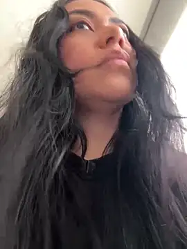 Snapshot of PetitLumiere chatting on February 2025 01:11:02 PM PetitLumiere online show from February 2025 01:11:02 PM