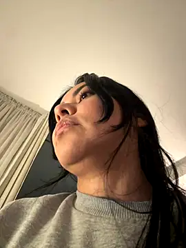 Snapshot of PetitLumiere chatting on September 2025 04:34:02 AM PetitLumiere online show from September 2025 04:34:02 AM