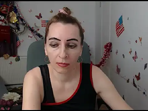 Snapshot of EvelynAngell chatting on January 2025 06:59:01 AM EvelynAngell online show from January 2025 06:59:01 AM