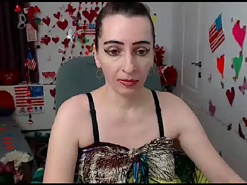 Snapshot of EvelynAngell chatting on February 2025 06:43:02 AM EvelynAngell online show from February 2025 06:43:02 AM