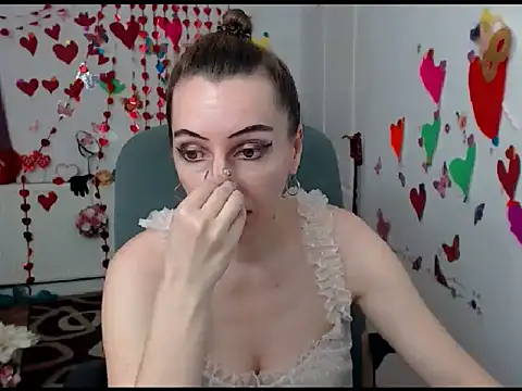 Snapshot of EvelynAngell chatting on March 2025 01:18:01 PM EvelynAngell online show from March 2025 01:18:01 PM