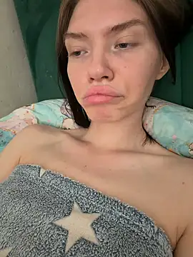 Snapshot of Lisaaa_Alisa chatting on June 2026 08:26:02 AM Lisaaa Alisa online show from June 2026 08:26:02 AM