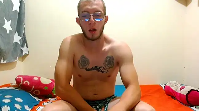 Snapshot of king-Randal chatting on February 2025 02:31:01 AM king-Randal online show from February 2025 02:31:01 AM