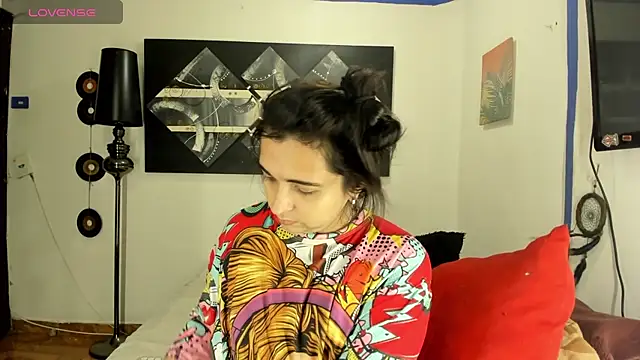 SARAMISHA online show from September 2025 02:28:02 PM