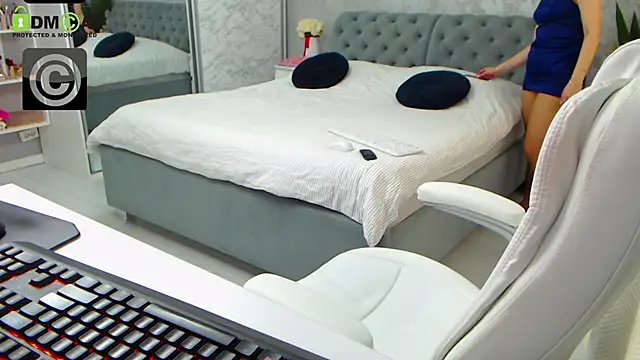 Snapshot of Ellysse_ chatting on March 2025 07:48:01 AM Ellysse  online show from March 2025 07:48:01 AM