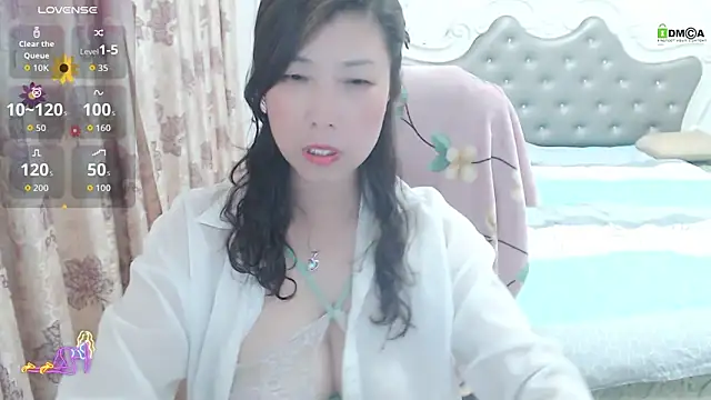 -Shirleyni  online show from April 2026 02:37:02 PM