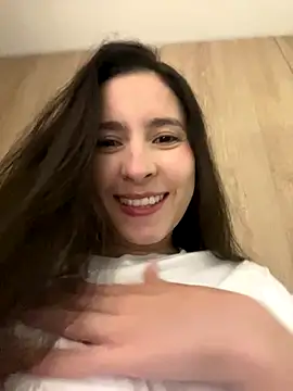 Snapshot of LittleDoll___ chatting on November 2025 11:25:02 PM LittleDoll online show from November 2025 11:25:02 PM