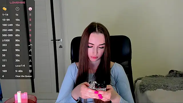 Kimmberr online show from November 2025 04:22:01 AM