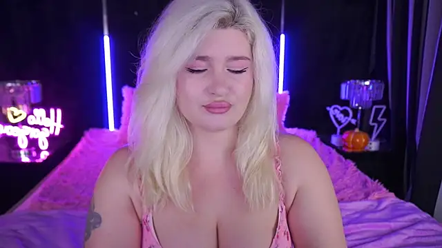 Snapshot of CocoSecretss chatting on November 2025 07:51:02 AM CocoSecretss online show from November 2025 07:51:02 AM