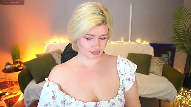 CocoSecretss online show from April 2026 06:38:01 AM