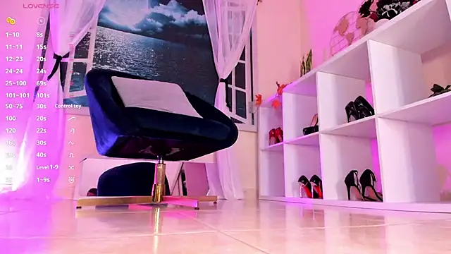 Snapshot of Itzeldreams chatting on February 2025 01:11:01 PM Itzeldreams online show from February 2025 01:11:01 PM