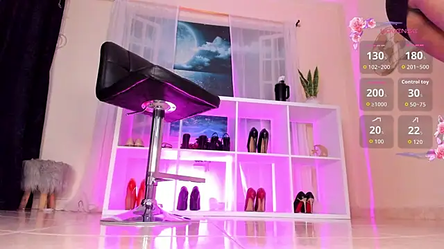 Snapshot of Itzeldreams chatting on September 2025 12:49:02 PM Itzeldreams online show from September 2025 12:49:02 PM