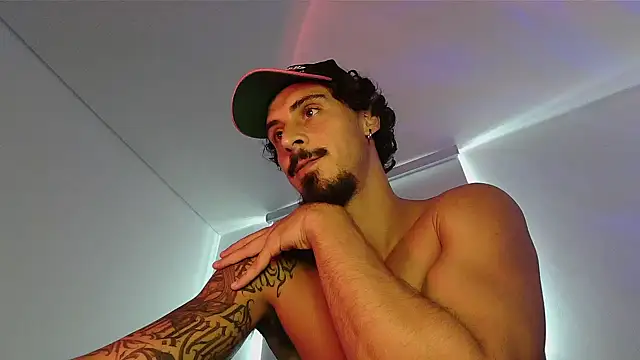 milkoffe online show from April 2026 06:41:01 PM