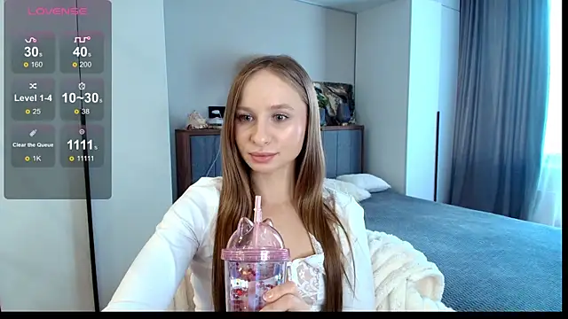 Snapshot of Mad1en chatting on October 2025 07:47:02 AM Mad1en online show from October 2025 07:47:02 AM