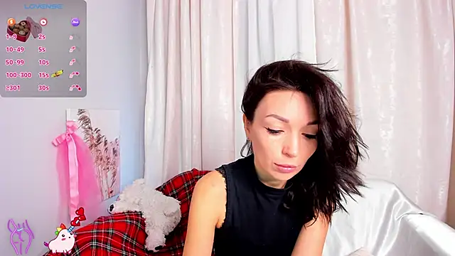 Snapshot of jessica_tiny chatting on October 2025 01:39:02 AM jessica tiny online show from October 2025 01:39:02 AM