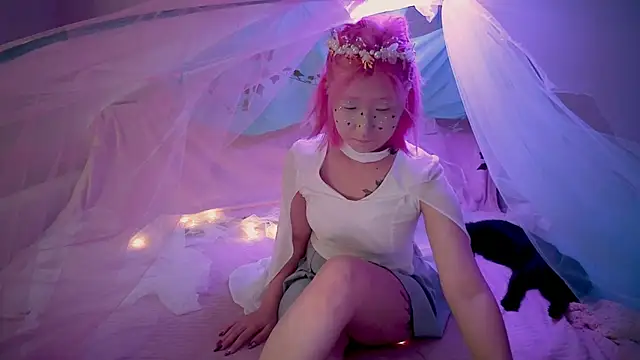 Akemilun online show from October 2025 01:45:02 PM