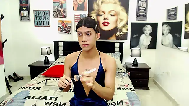 Snapshot of VeronicaReynolds chatting on March 2026 12:01:02 PM VeronicaReynolds online show from March 2026 12:01:02 PM