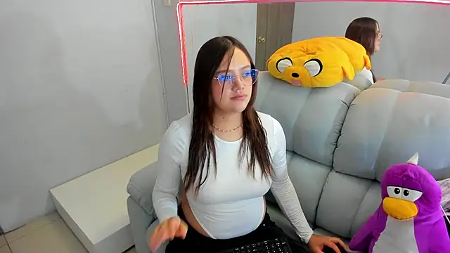 Snapshot of _Sarahh_0 chatting on October 2025 01:30:01 PM Sarahh 0 online show from October 2025 01:30:01 PM