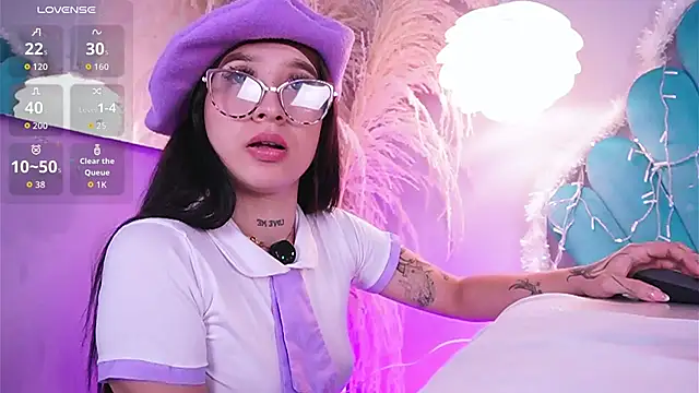 EriKlein online show from December 2025 09:33:01 PM