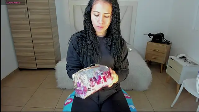 Nata bernett online show from April 2026 03:49:01 PM