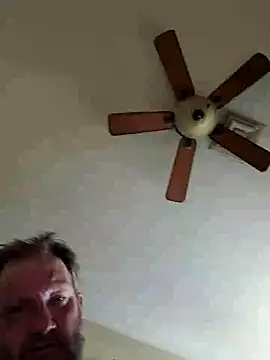 Snapshot of Hugebwc102 chatting on October 2025 09:34:01 PM Hugebwc102 online show from October 2025 09:34:01 PM