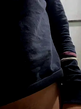 Snapshot of emily_rosse04 chatting on November 2025 10:47:01 AM emily rosse04 online show from November 2025 10:47:01 AM