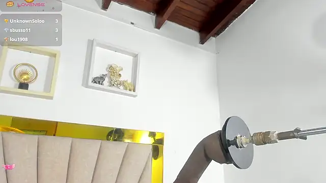 Snapshot of angel_dthroatt chatting on December 2024 03:11:02 PM angel dthroatt online show from December 2024 03:11:02 PM