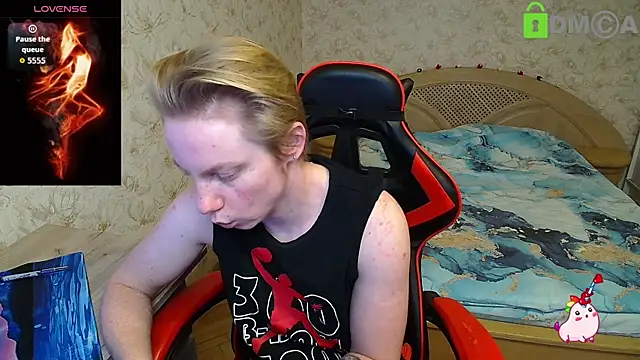 Alexis Gordon online show from November 2025 10:03:02 AM