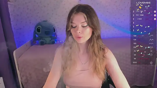 VeronaAura online show from February 2025 05:05:02 PM