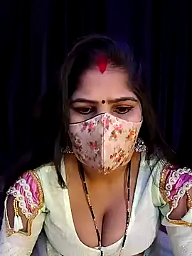 Snapshot of MUMTAJ_1 chatting on December 2024 04:13:02 PM MUMTAJ 1 online show from December 2024 04:13:02 PM