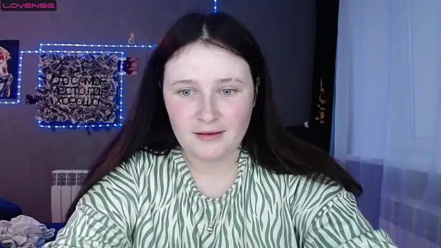 Snapshot of Light_Luna chatting on May 2026 02:24:02 PM Light Luna online show from May 2026 02:24:02 PM