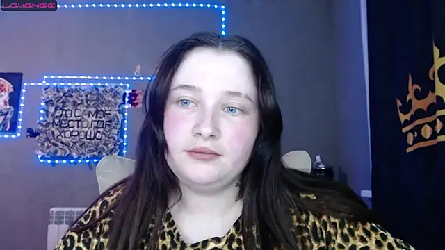 Snapshot of Light_Luna chatting on May 2026 05:22:02 PM Light Luna online show from May 2026 05:22:02 PM