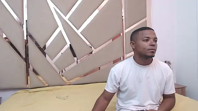 Snapshot of you_and_i9 chatting on October 2025 07:41:01 PM you and i9 online show from October 2025 07:41:01 PM