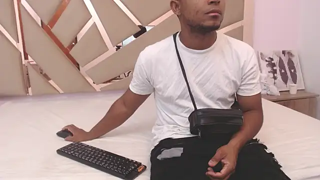 Snapshot of you_and_i9 chatting on October 2025 12:28:02 PM you and i9 online show from October 2025 12:28:02 PM