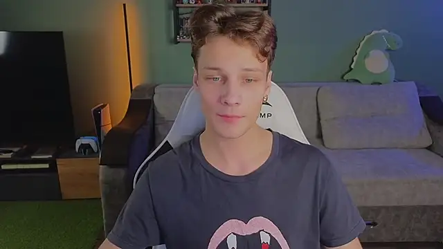 Snapshot of TeddyLiLboy chatting on November 2025 05:22:01 PM TeddyLiLboy online show from November 2025 05:22:01 PM