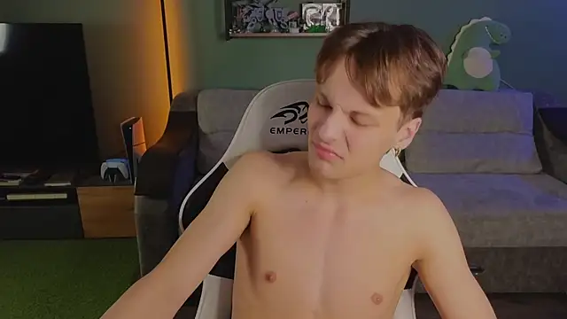 Snapshot of TeddyLiLboy chatting on November 2025 03:52:02 PM TeddyLiLboy online show from November 2025 03:52:02 PM