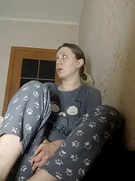 Snapshot of LeraSweet chatting on March 2025 03:18:02 AM LeraSweet online show from March 2025 03:18:02 AM