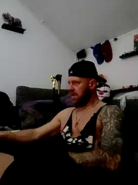 Snapshot of eltoulou chatting on January 2025 09:47:02 PM eltoulou online show from January 2025 09:47:02 PM