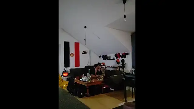 Snapshot of eltoulou chatting on January 2025 10:40:01 PM eltoulou online show from January 2025 10:40:01 PM