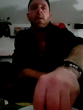 Snapshot of eltoulou chatting on January 2025 10:39:01 PM eltoulou online show from January 2025 10:39:01 PM